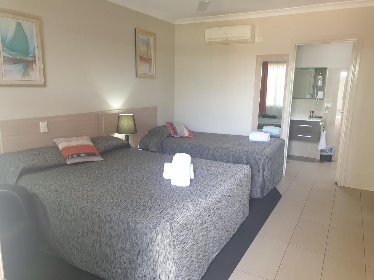 Cobar Central Motor Inn Bagian luar foto