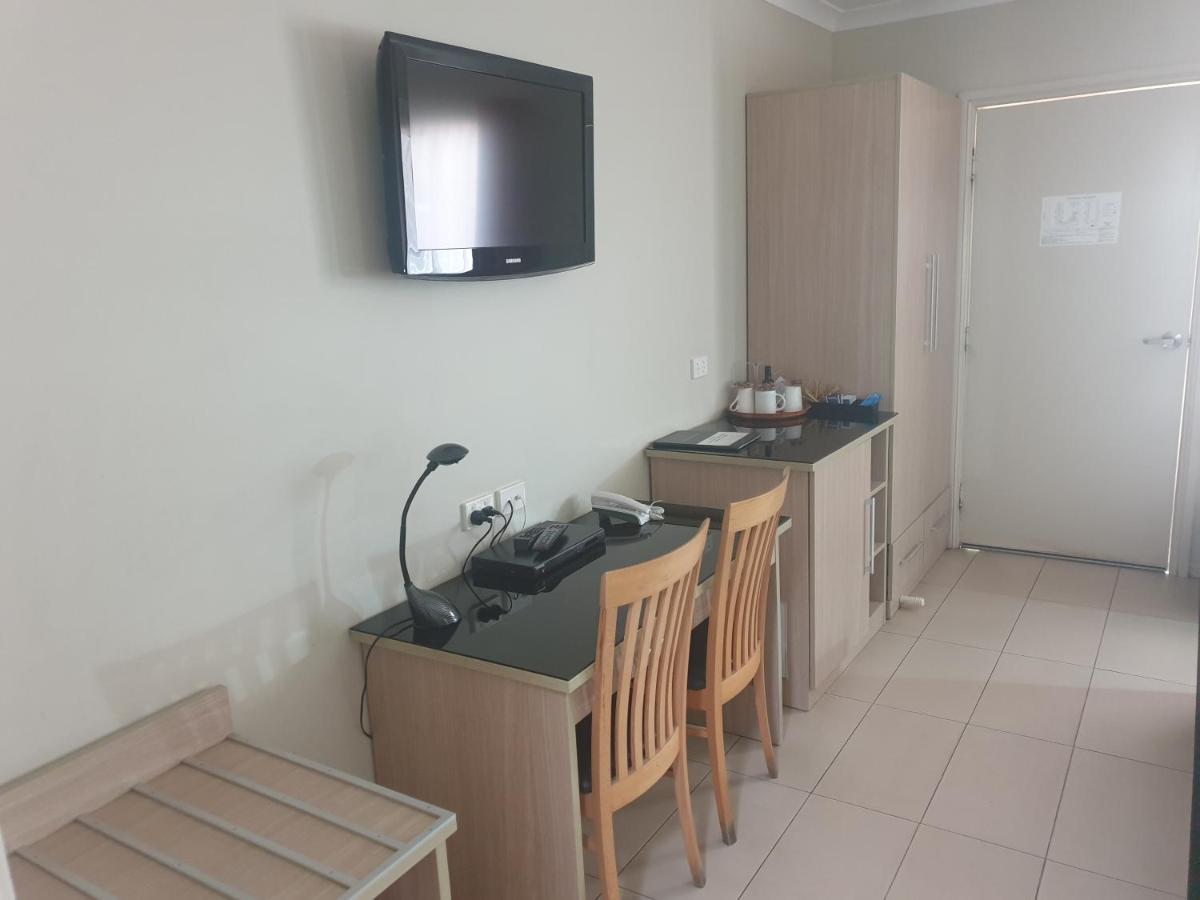 Cobar Central Motor Inn Bagian luar foto